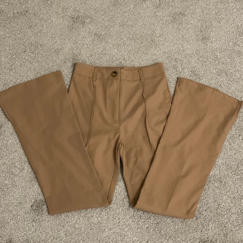 NWOT Bootcut Khaki Pants